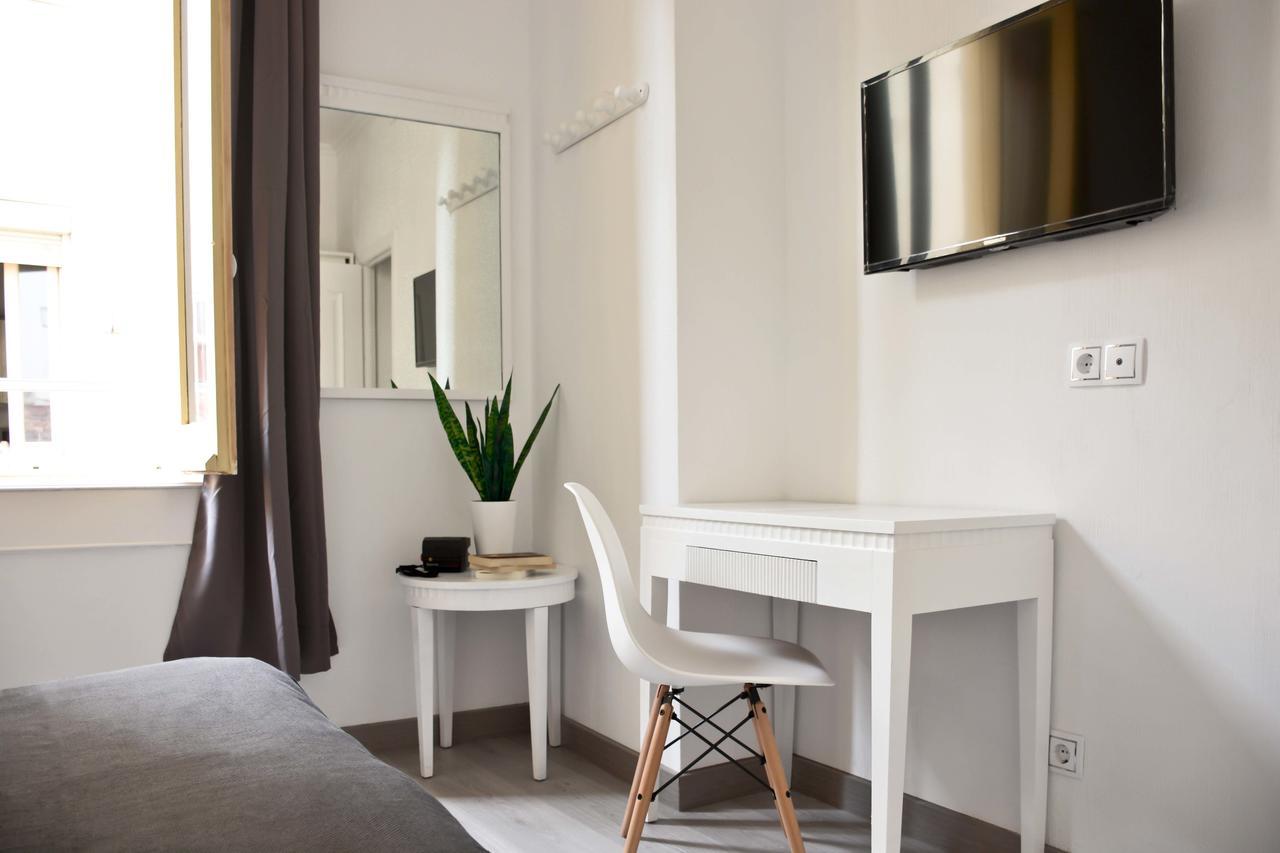 Hostal Guestped Madrid Esterno foto